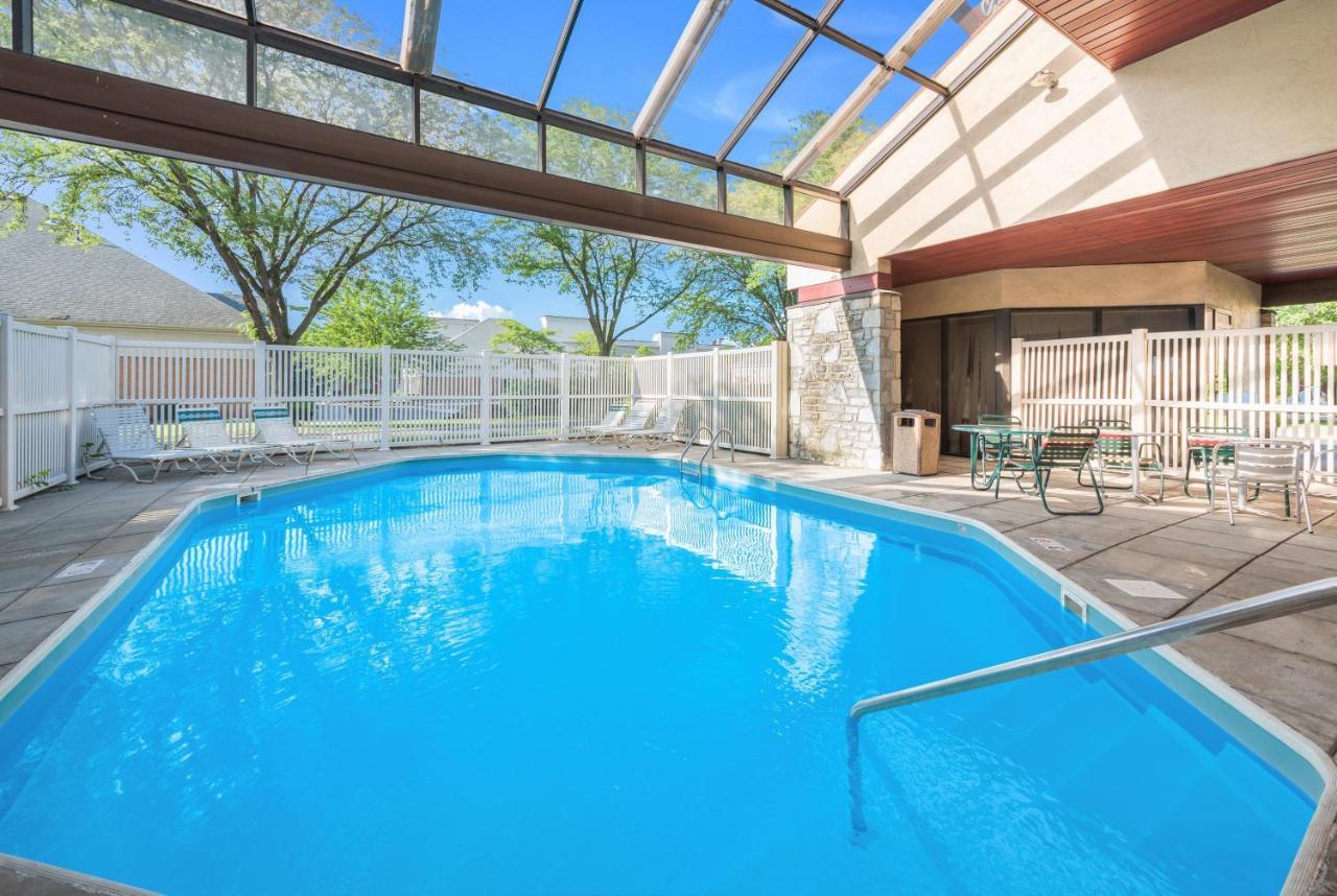 Red Roof Inn Columbus - Ґров-Сіті Екстер'єр фото