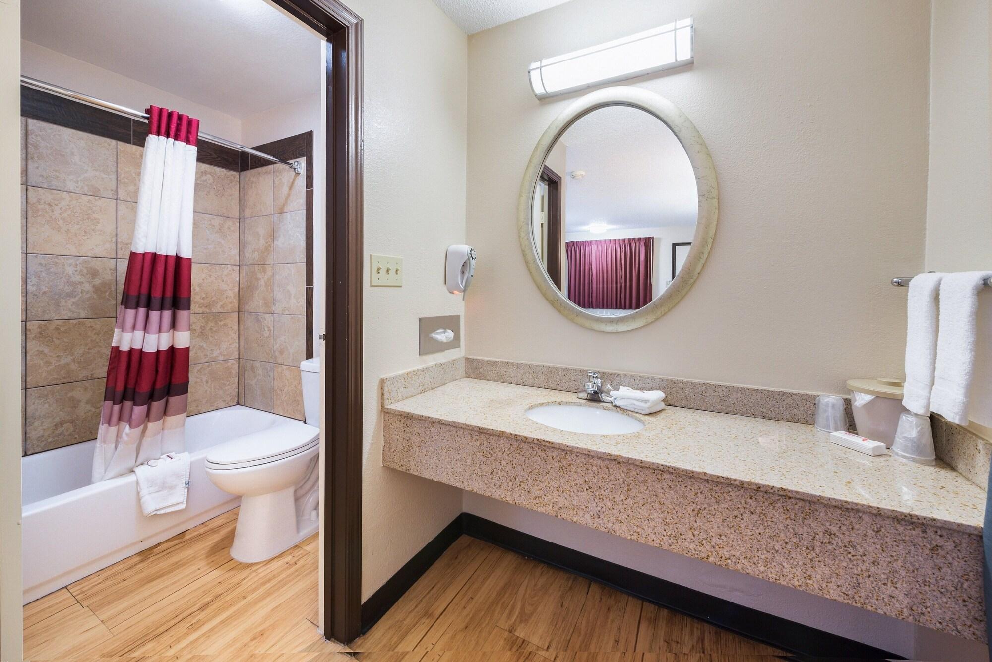 Red Roof Inn Columbus - Ґров-Сіті Екстер'єр фото