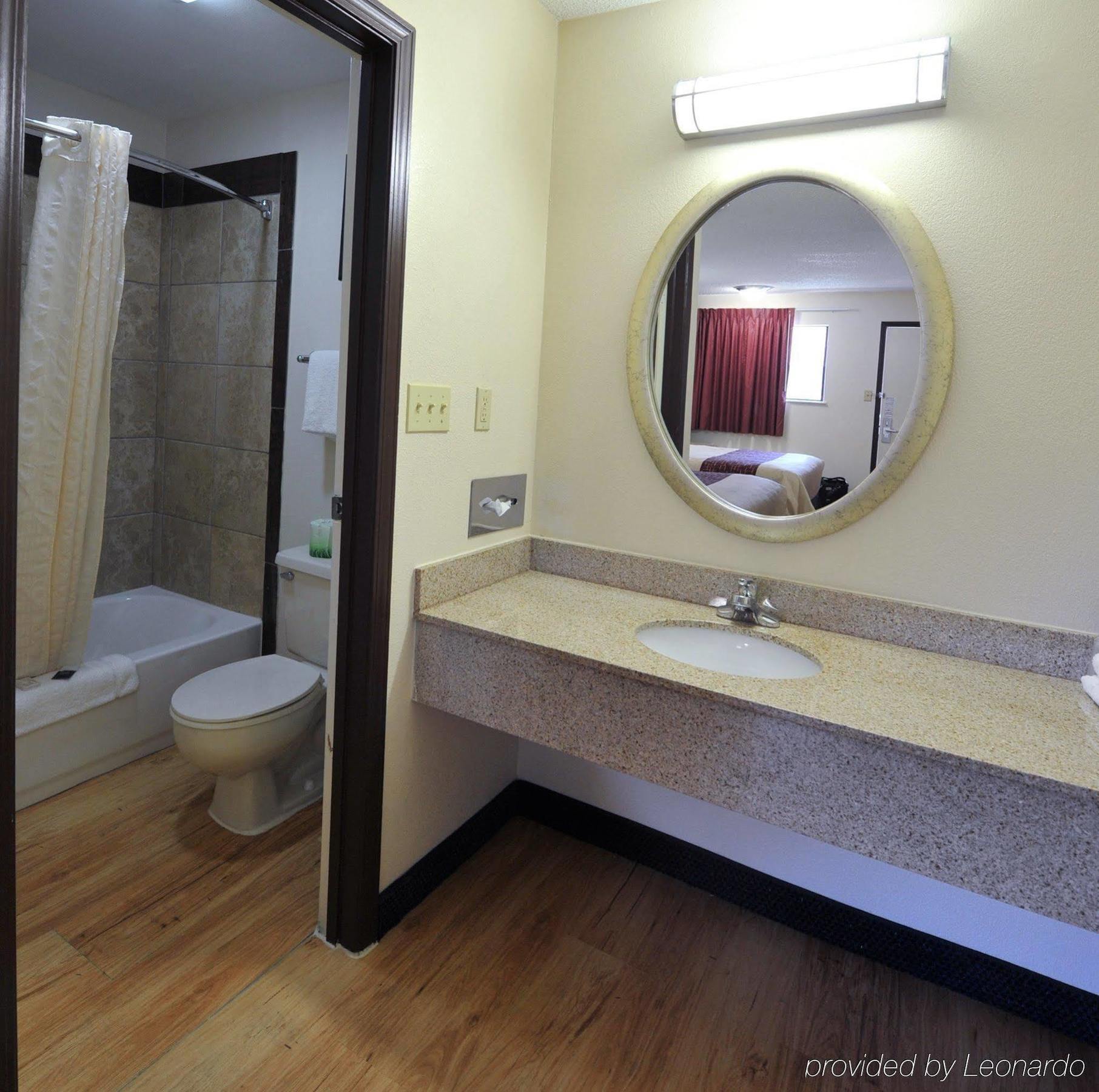 Red Roof Inn Columbus - Ґров-Сіті Екстер'єр фото